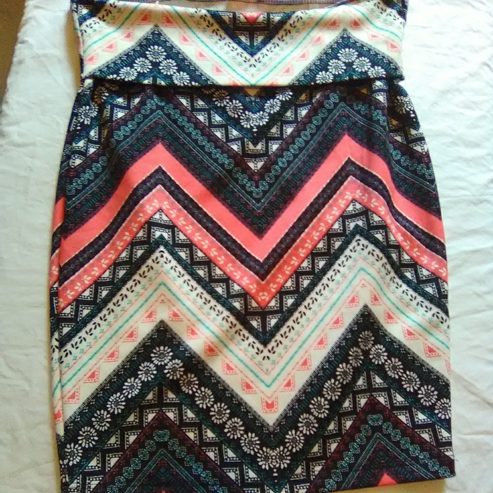 love J usa Lg Tribal Print Bodycon Pencil Skirt
